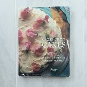 Close-Up on Cakes Cookbook, Easy Recipes, Hardcover, 1995, 160 pages